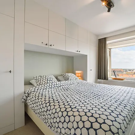 Appartement Modern 2-bedroom Flat With Sea Views *